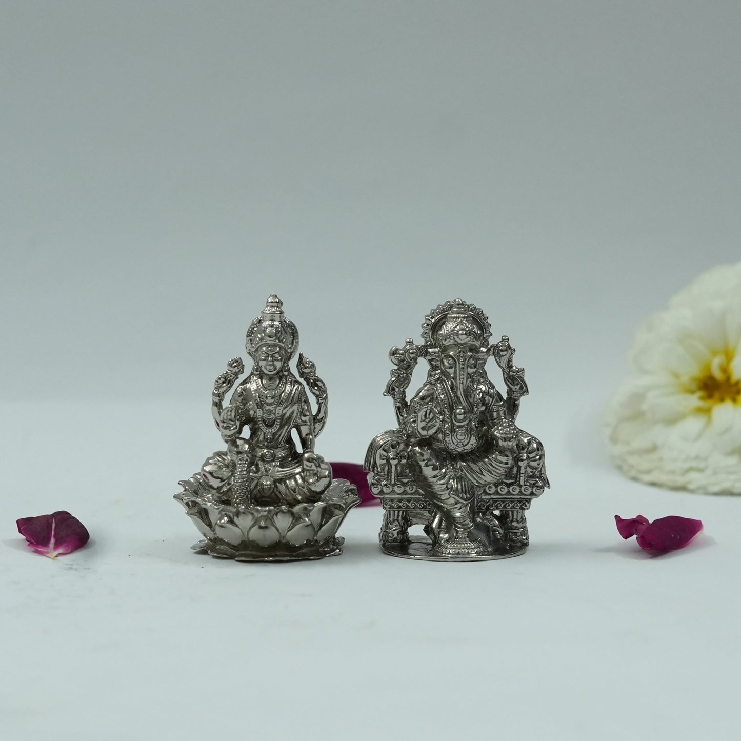 Lakshmi Ganesha Idol Set – Handcrafted Prosperity & Wisdom Murti for Pooja & Gifting