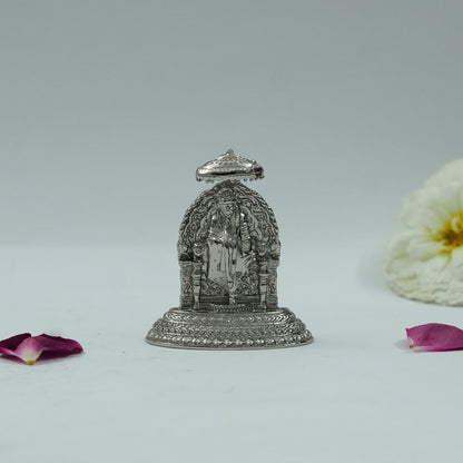Shirdi Sai Baba Idol with Ornate Back Panel & Chhatra – Handcrafted Murti for Pooja & Gifting