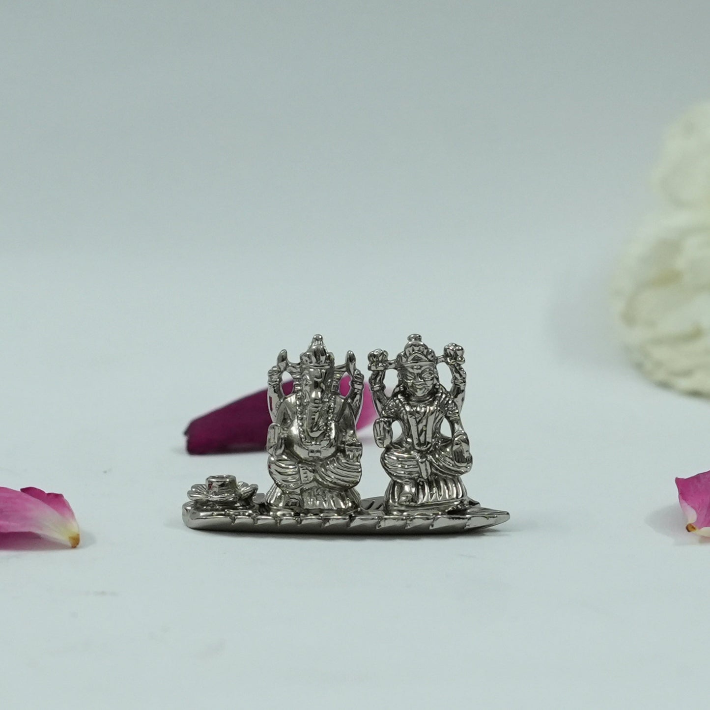 Lakshmi Ganesha Idol Set – Handcrafted Prosperity & Wisdom Murti for Pooja & Gifting