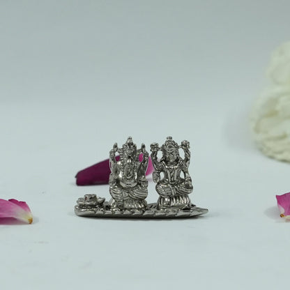 Lakshmi Ganesha Idol Set – Handcrafted Prosperity & Wisdom Murti for Pooja & Gifting