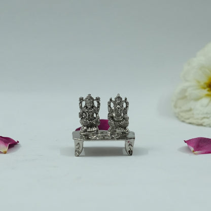 Lakshmi Ganesha Idol Set – Handcrafted Prosperity & Wisdom Murti for Pooja & Gifting