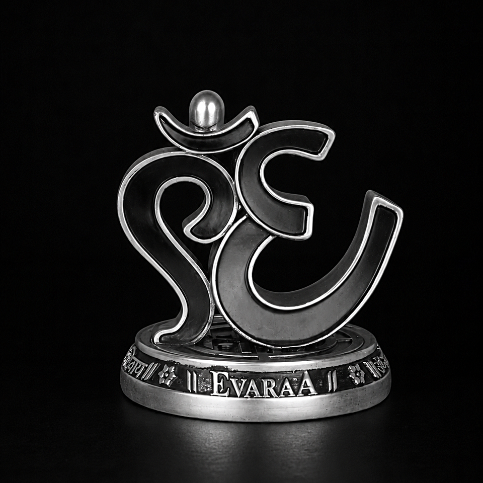 Om idol Silver Plated