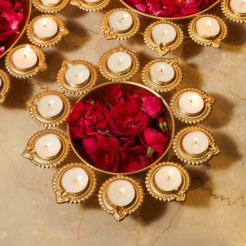 Aesthetic Floral Urli With Diya