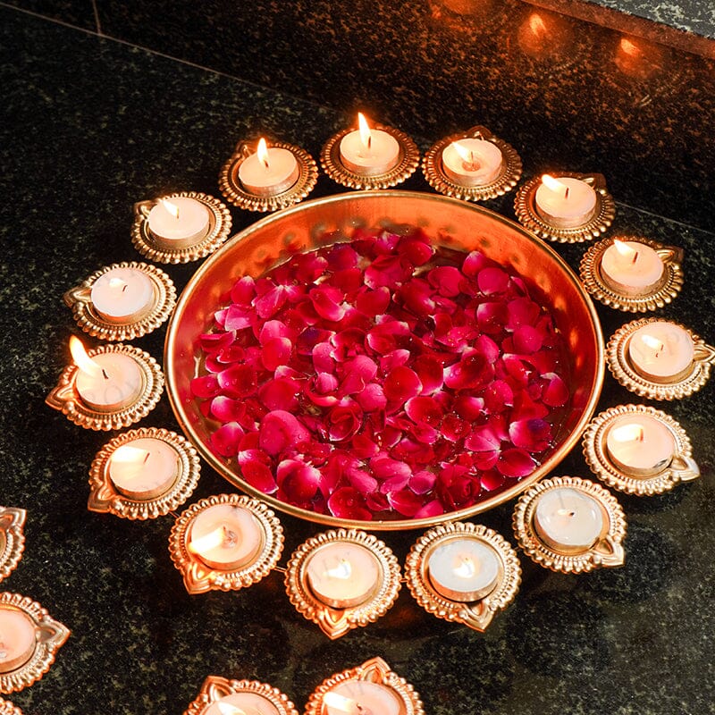 Aesthetic Floral Urli With Diya