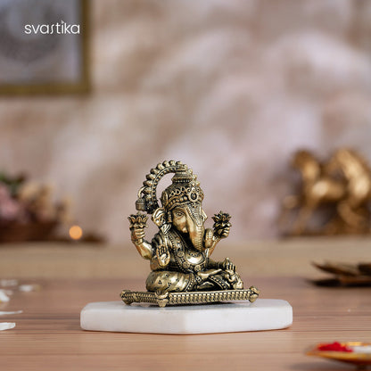 Brass Dagdusheth Ganpati Murti (3 Inch)