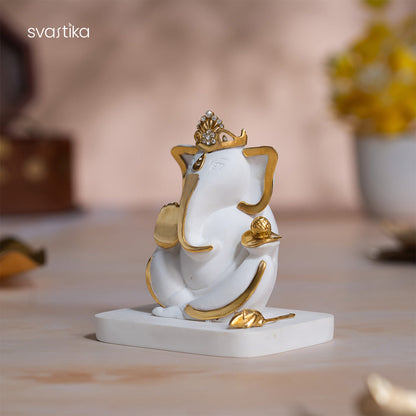 Mukut Ganesh Idol in Divine Grace