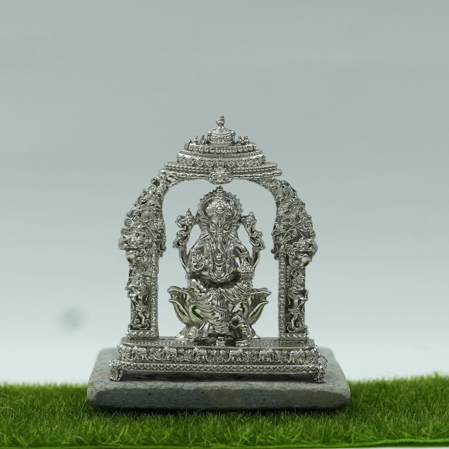 Divine Goddess Lakshmi and Ganesh Murti – Handcrafted Pooja Murti for Home & Temple