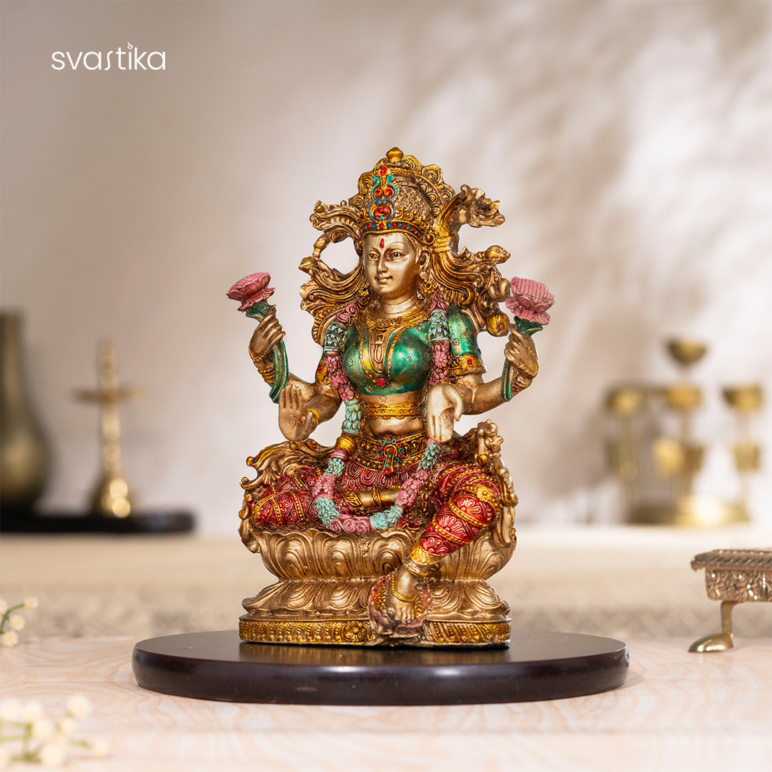 Goddess Lakshmi Maa Antique Murti - 10 Inch
