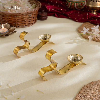 OM ૐ Brass Oil Lamp Diya with Handle - Set of 2 (3 Inch)