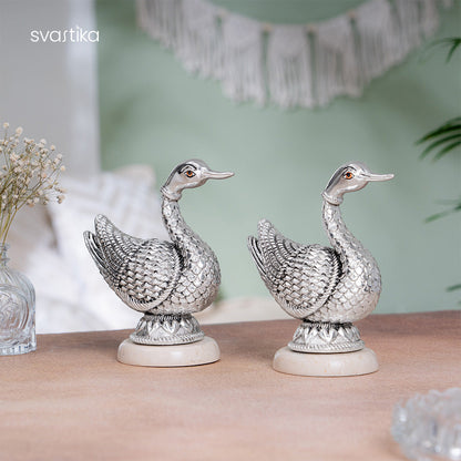 Swan of Serenity – Silver Plated Decor (6 Inch)