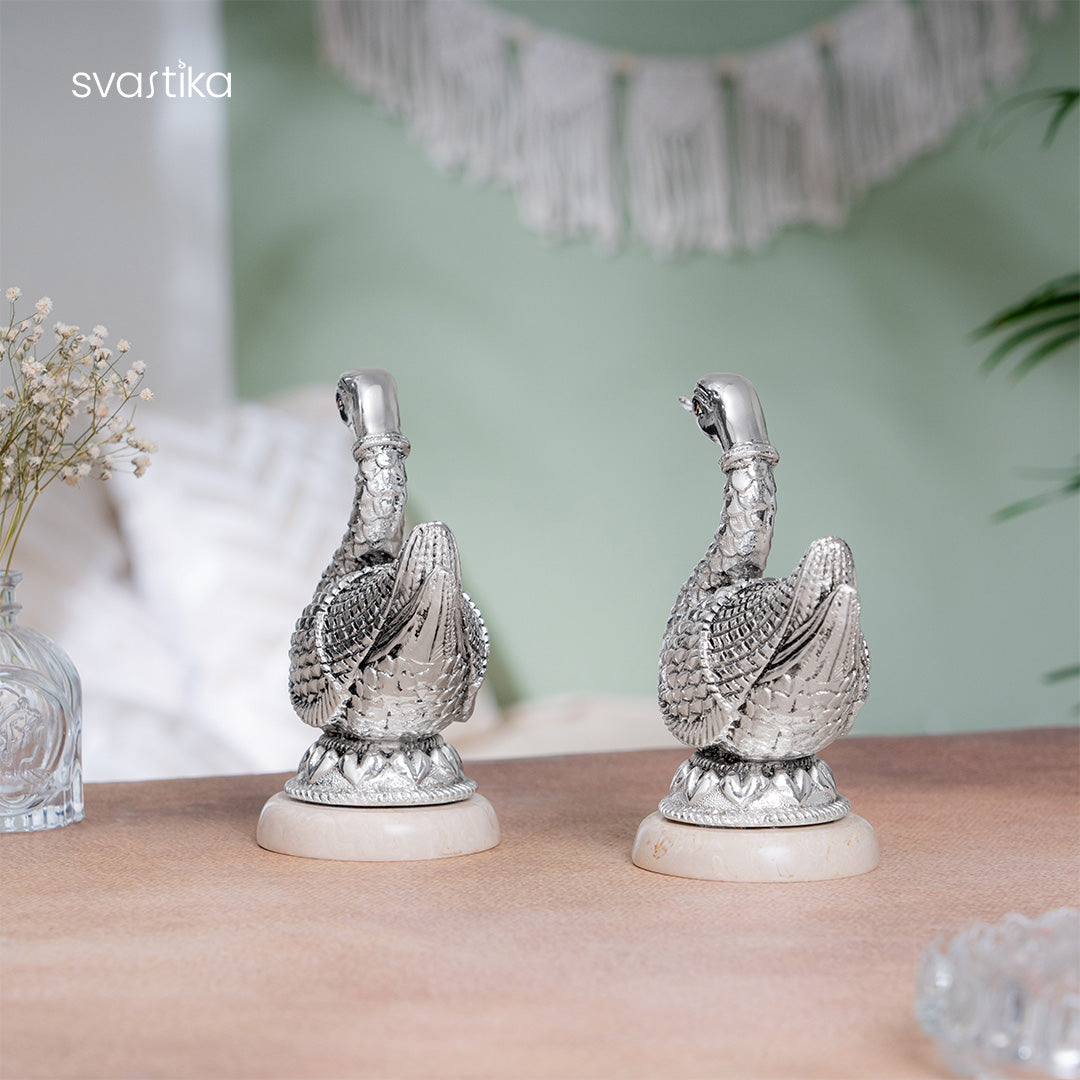 Swan of Serenity – Silver Plated Decor (6 Inch)