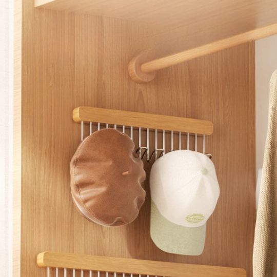 Pull-Out Hanger