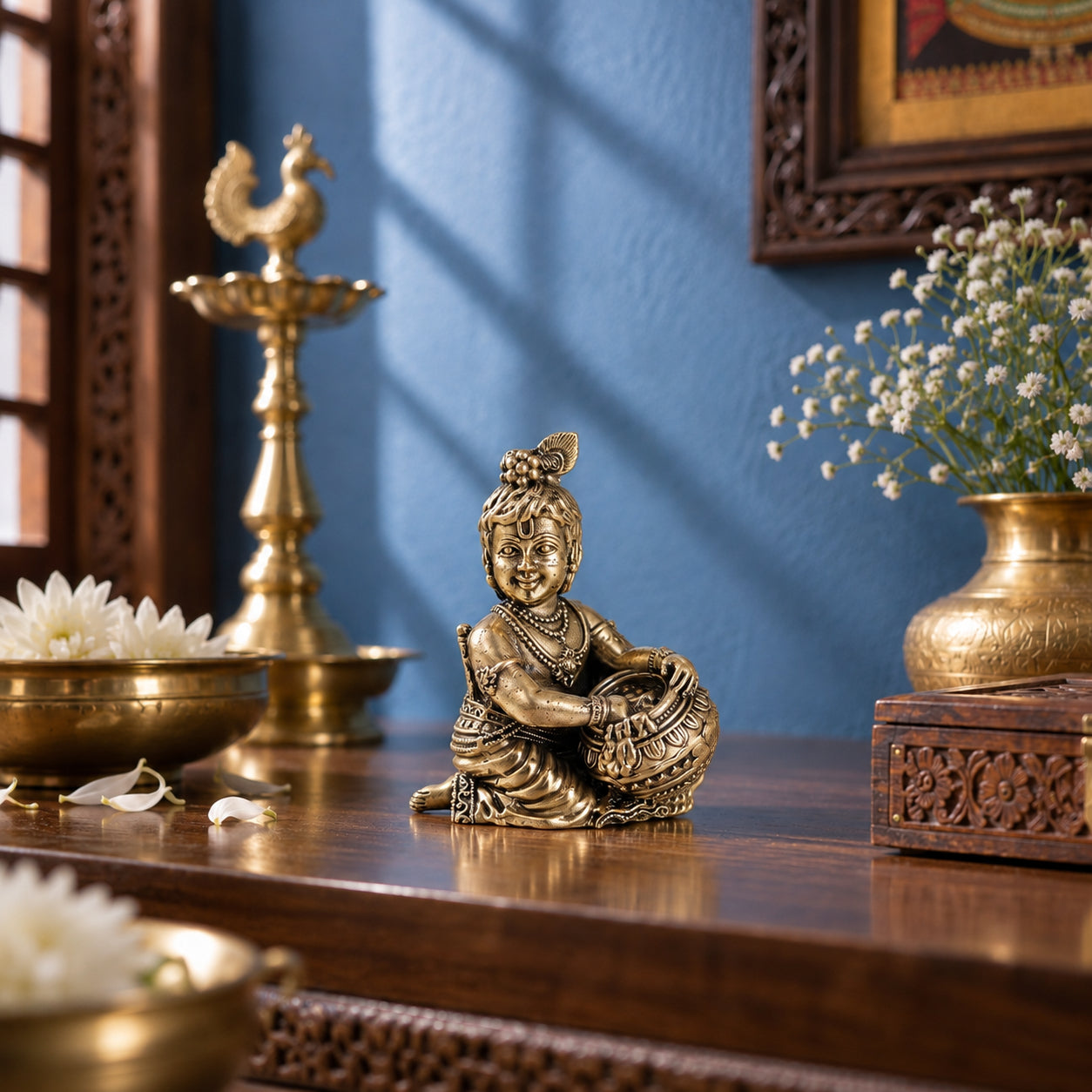 Brass Makhan Chor Krishna Murti with Matki (3 Inch)
