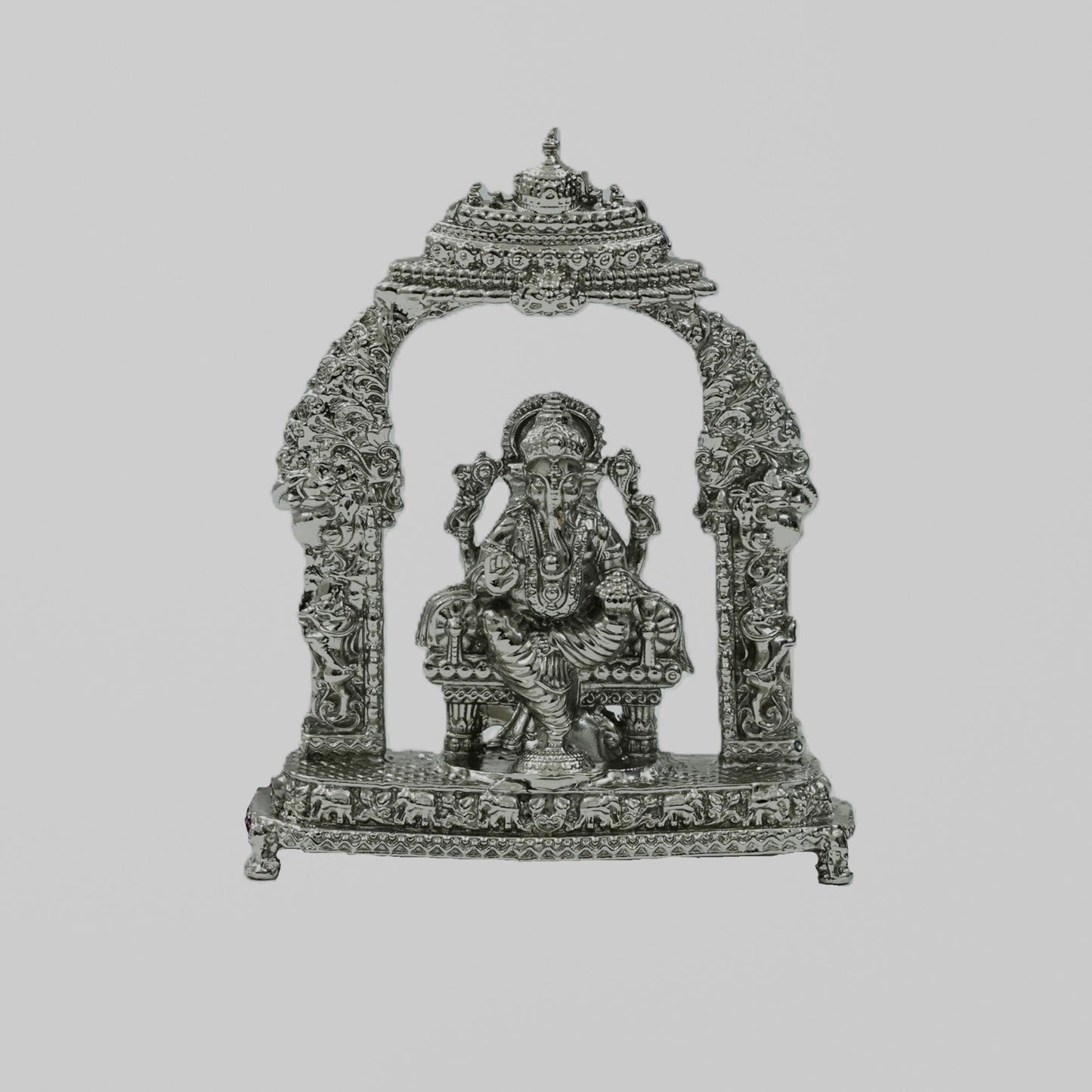 Divine Lord Ganesha Idol with Ornate Arch – Handcrafted Vighnaharta Murti for Pooja & Gifting