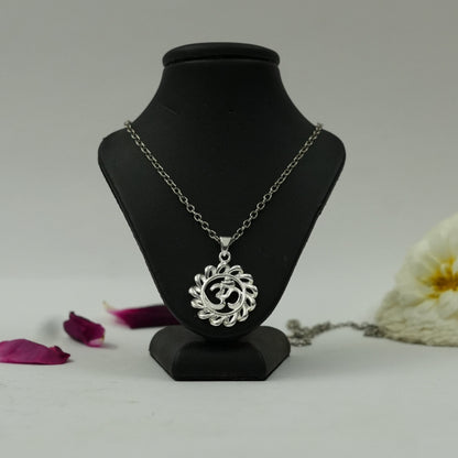Sacred Om Circle Pendant – Spiritual ॐ Symbol Pendant for Peace, Protection & Divine Energy