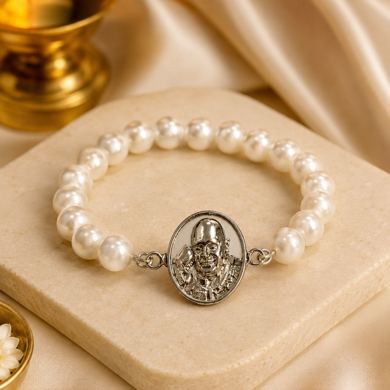 Shukrana Guru Ji Pearl Bracelet | Bade Mandir Guru Ji Brass Charm with Silver Finish