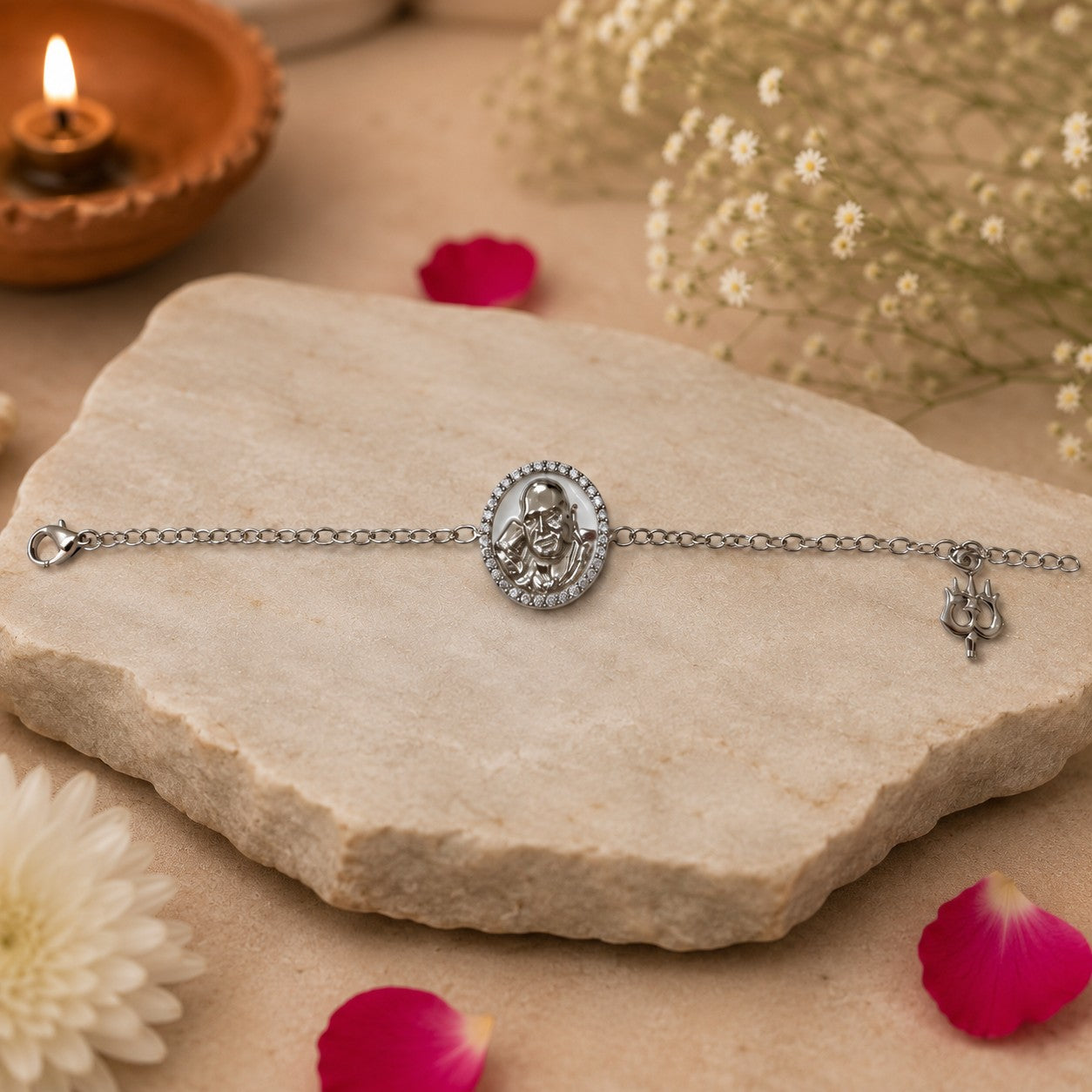 Shukrana Guru Ji Bracelet | Bade Mandir Guru Ji Brass Bracelet with Silver Finish