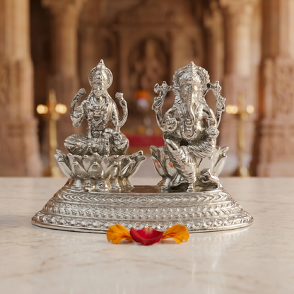 Brass Lakshmi Ganesh Idol in Silver Finish – Auspicious Home Décor & Gifting